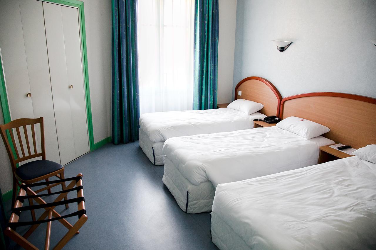 Logis Hotel Du Commerce Volvic Zewnętrze zdjęcie